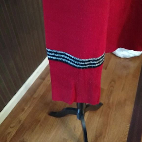 Top - Picture 3 of 4